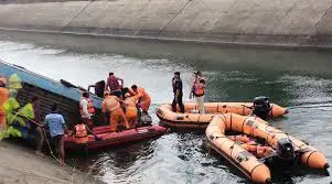 BUS-FELL-IN-CANAL-37DIED-IN-MADHYAPRADESH