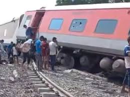 TRAIN-DERAILMENT-IN-UTTARPRADESH