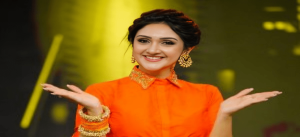 PRABHAS-ESWAR-MOVIE-HEROINE-SRIDEVI-RETURNS-BACK