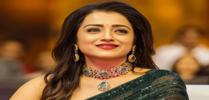 TRISHA-STANDS-TOP-HEROINE-AT-41-AGE