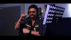 VENKATESH-SINGS-IN-SANKRANTHI-KI-VASTUNNAM