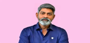 JAGAPATHI-BABU-MEETS-SREETEJ-IN-HOSPITAL