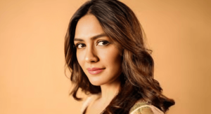 MRUNAL-THAKUR-GETS-ANOTHER-GOLDEN-CHANCE